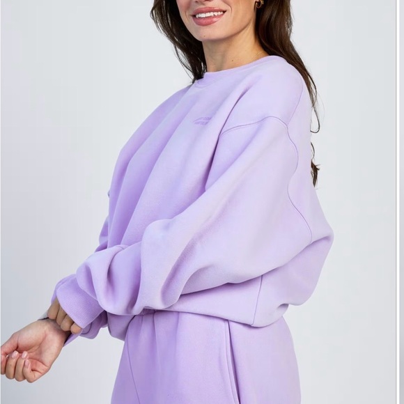 Comfrt Tops - Comfrt Lavender Sweatshirt NWT